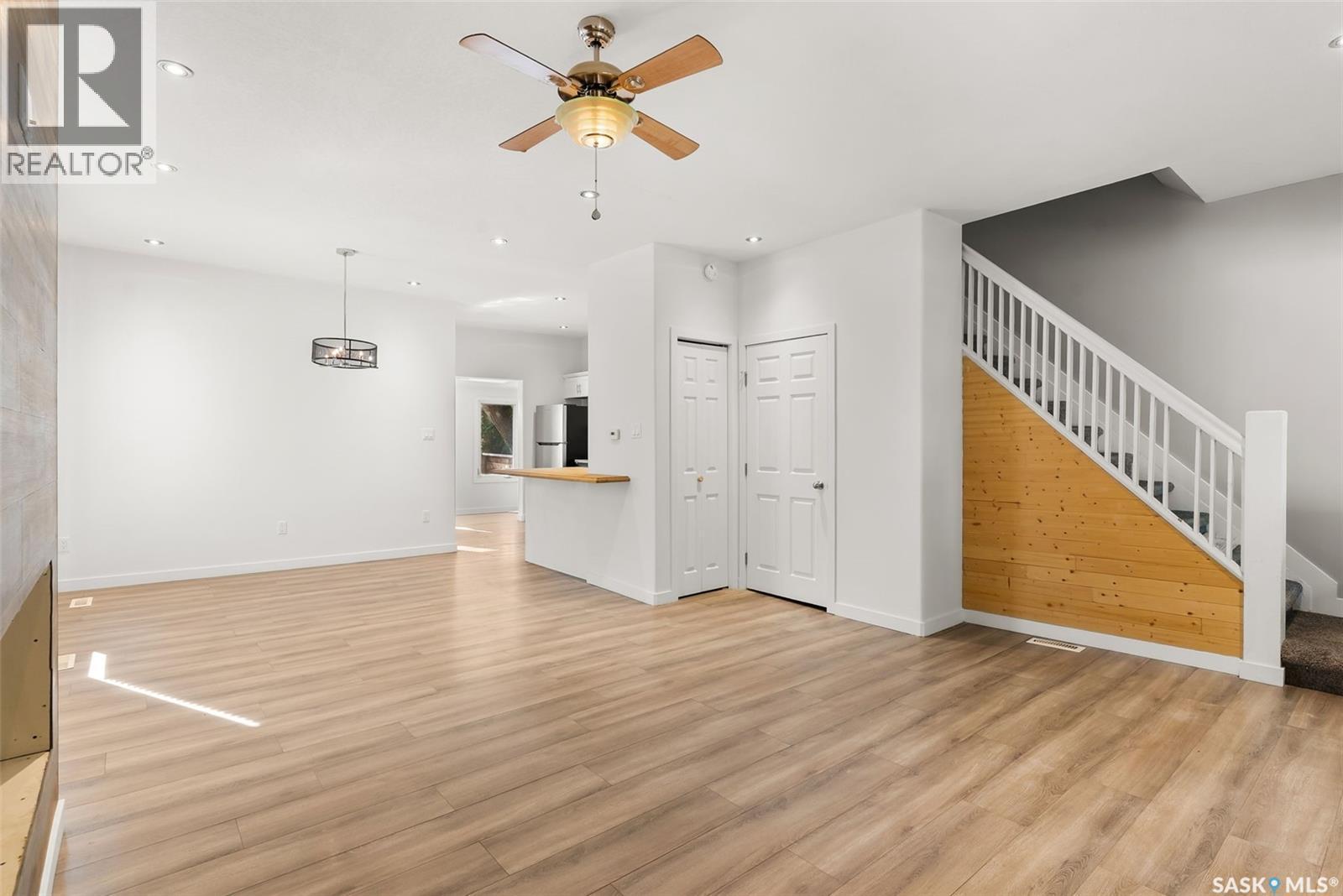 2358 Montreal Street, Regina, SK - Indoor