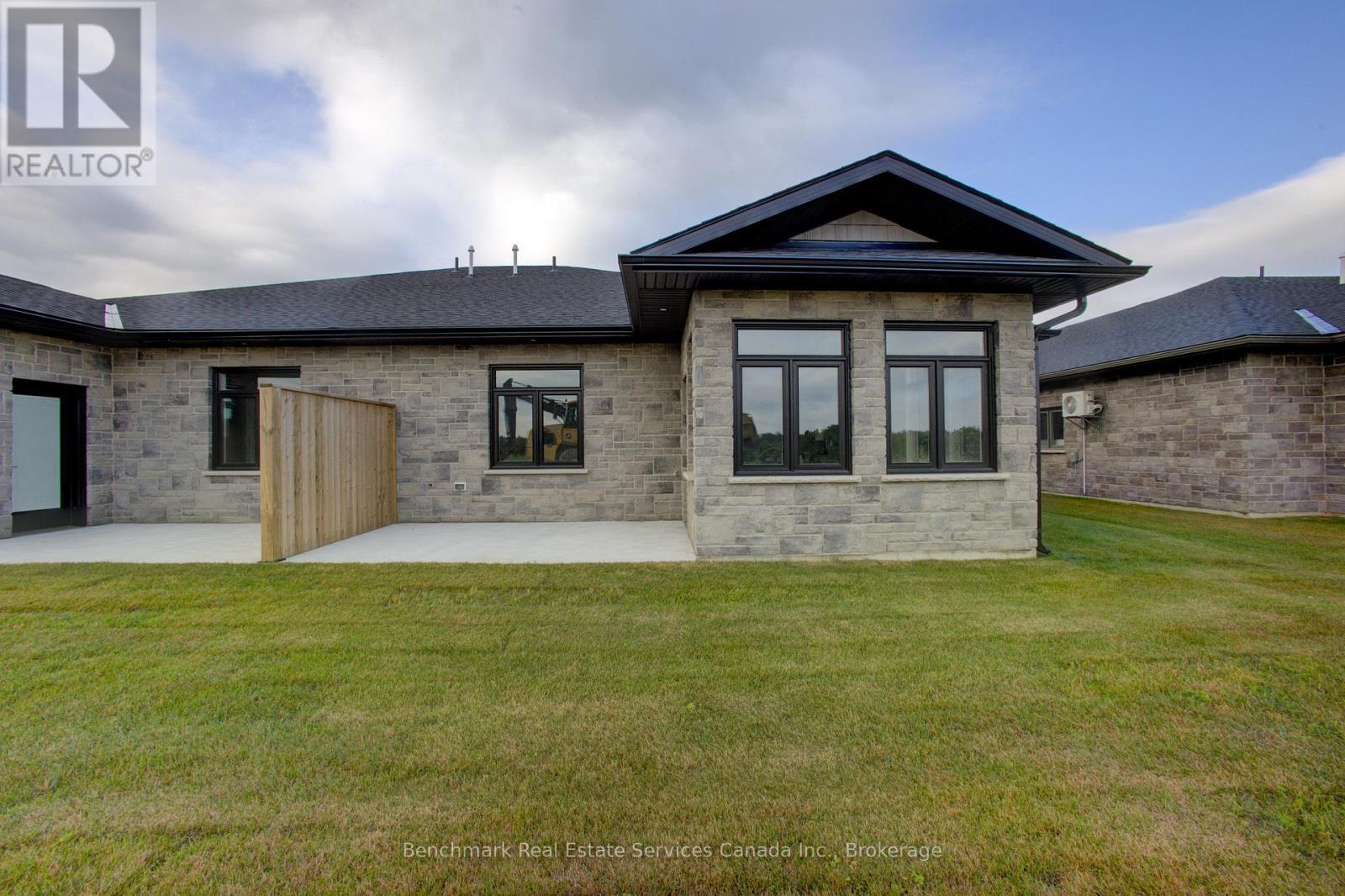 63 Cavalier Crescent, Huron-Kinloss, ON - Outdoor