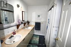 Ensuite Bath -