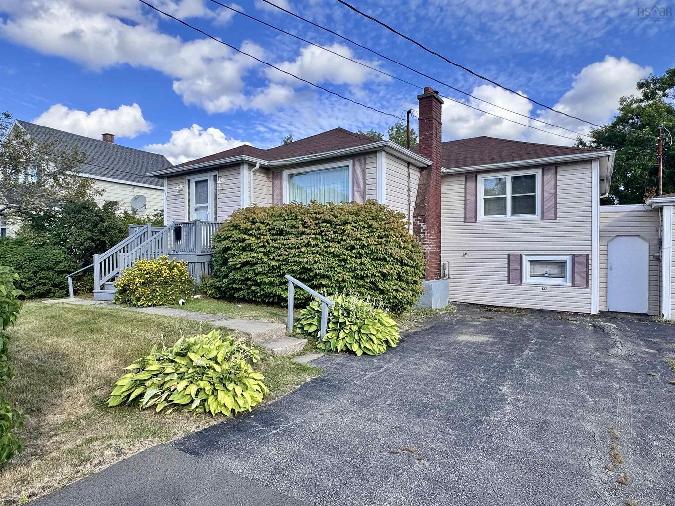 163 Upper Mclean Street, Glace Bay, NS