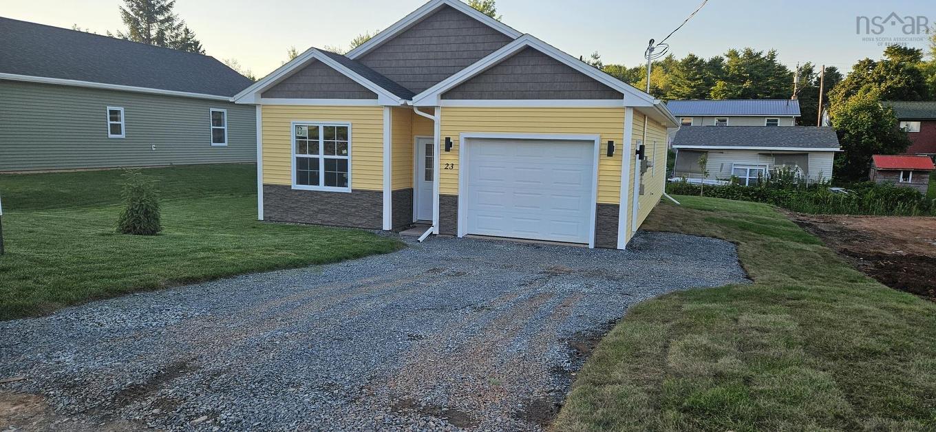 23 Perry Crescent, Stewiacke, NS