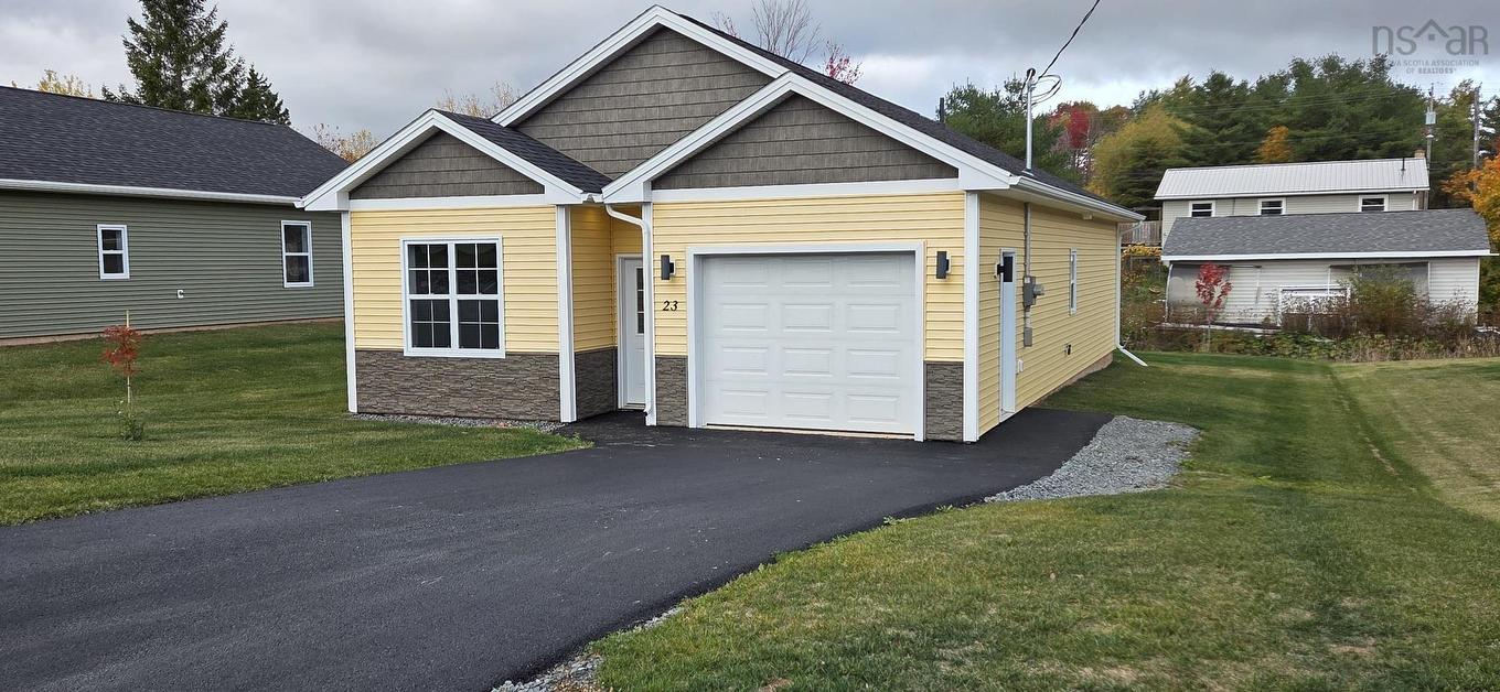 23 Perry Crescent, Stewiacke, NS