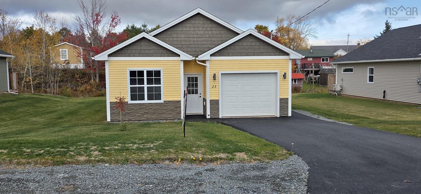 23 Perry Crescent, Stewiacke, NS