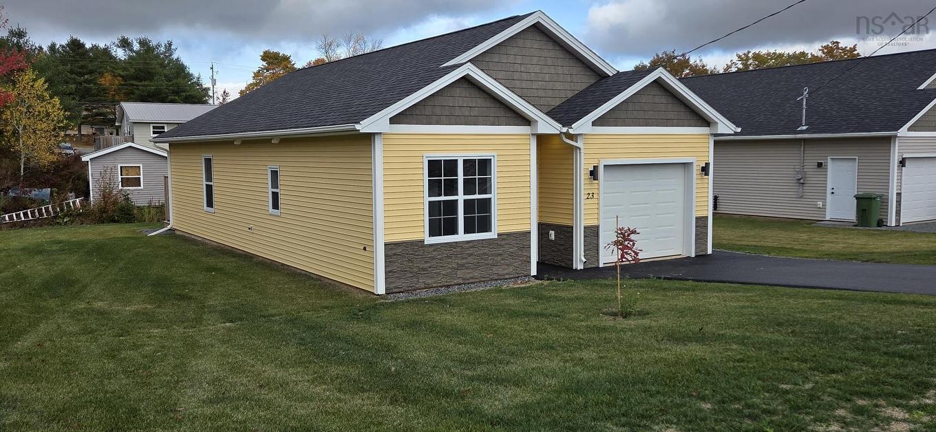 23 Perry Crescent, Stewiacke, NS