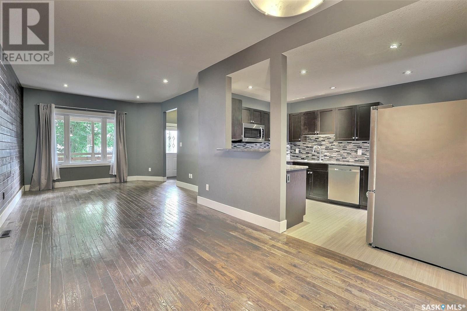 2248 Halifax Street, Regina, SK - Indoor Photo Showing Kitchen