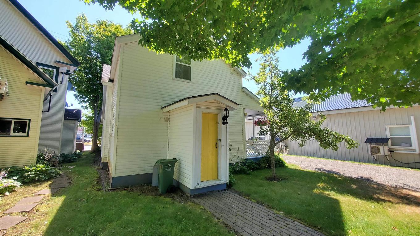 273 Main Street, Parrsboro, NS