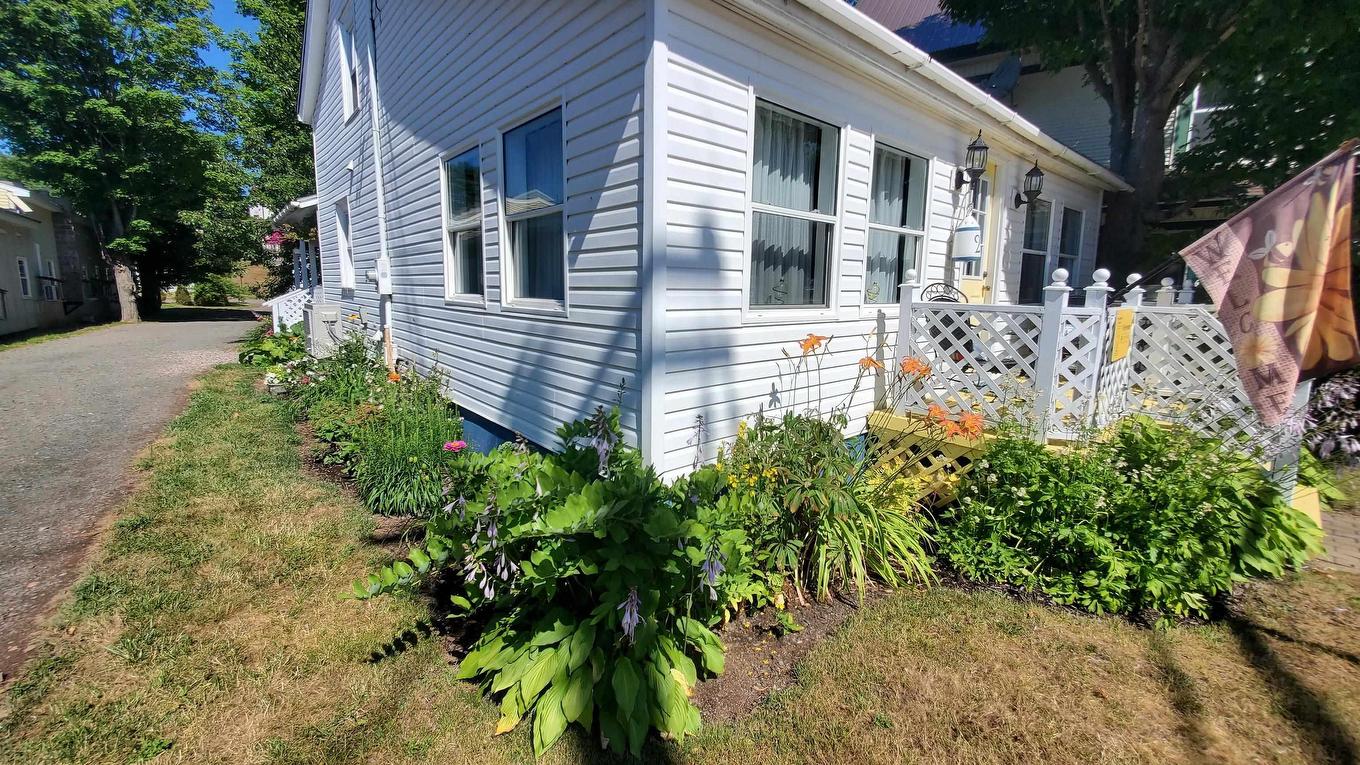 273 Main Street, Parrsboro, NS