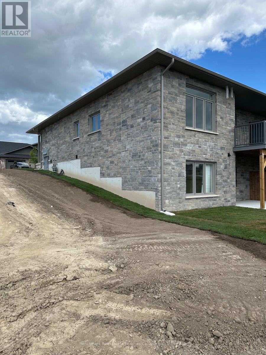 60 Cavalier Crescent, Huron-Kinloss, ON - Outdoor