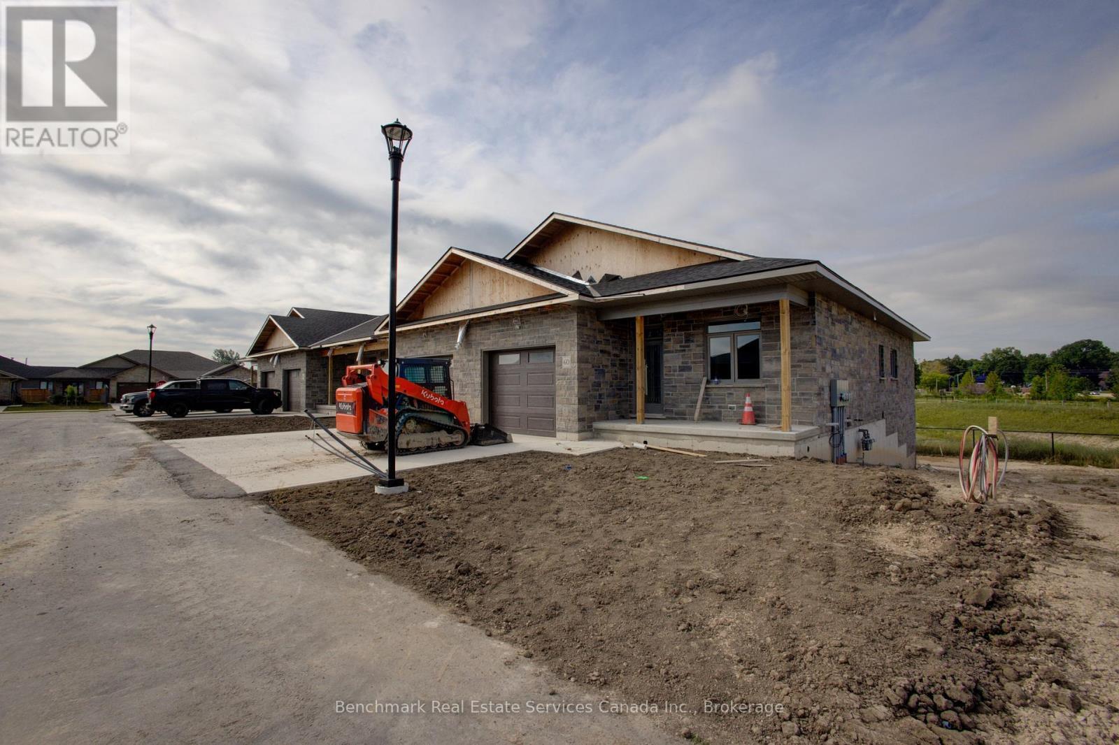 60 Cavalier Crescent, Huron-Kinloss, ON - Outdoor With Deck Patio Veranda