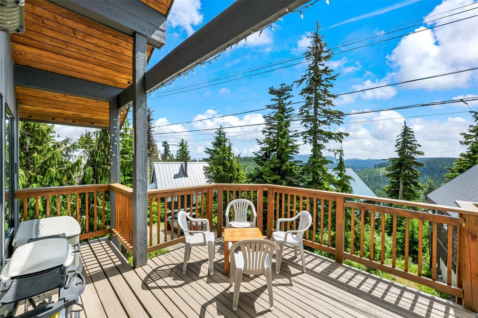 886 Jutland Terr, Courtenay, BC