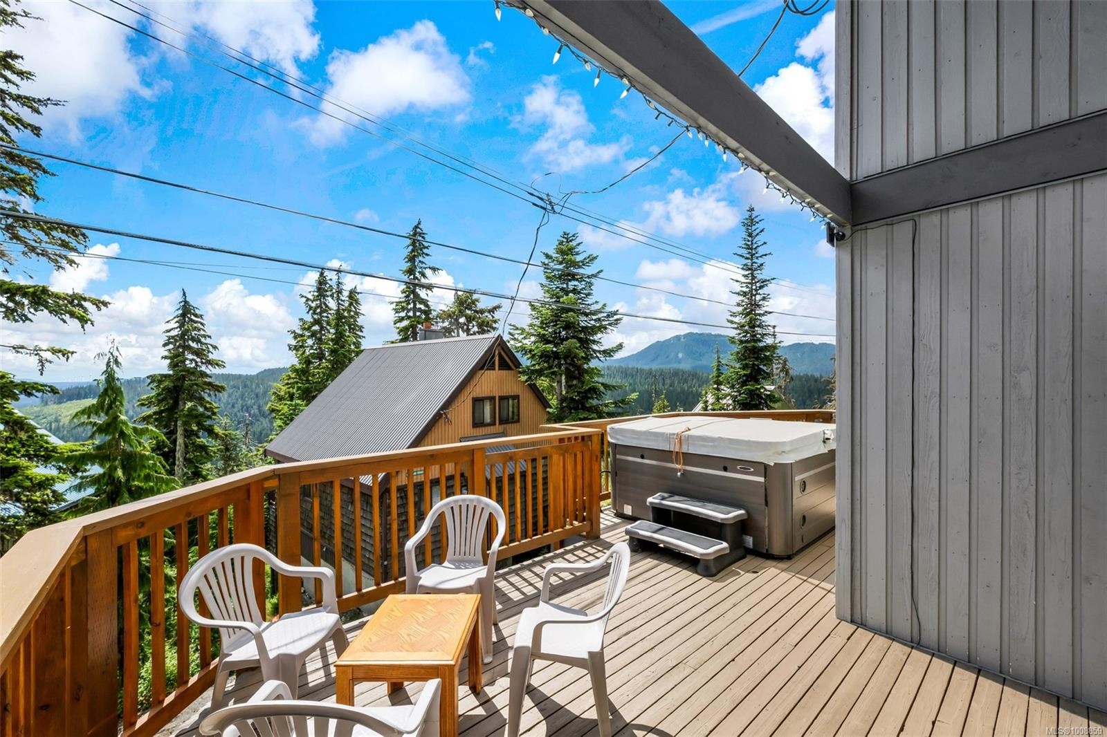 886 Jutland Terr, Courtenay, BC