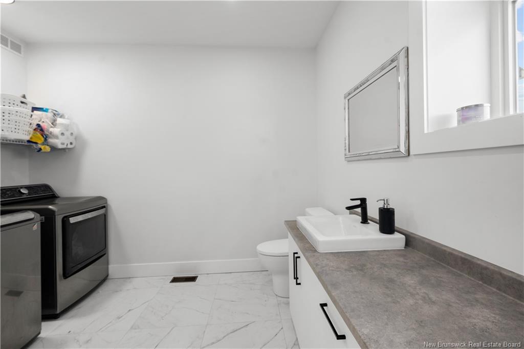 70 Genaration Ave, Moncton, NB