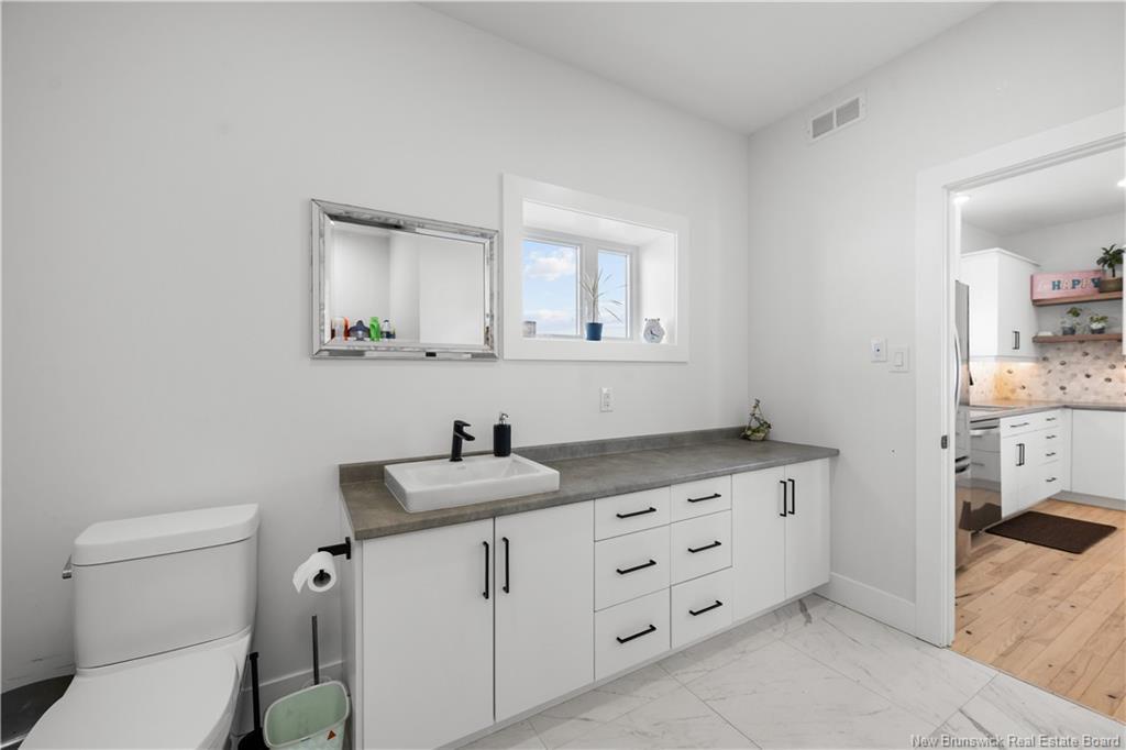 70 Genaration Ave, Moncton, NB