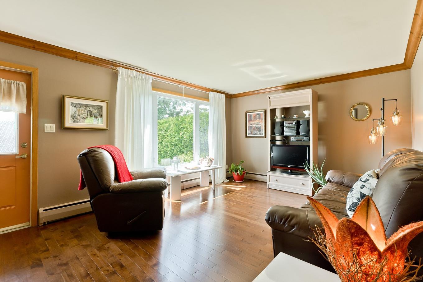 Living room - 3310 Rue Galt O., Sherbrooke (Les Nations), QC - Indoor Photo Showing Living Room