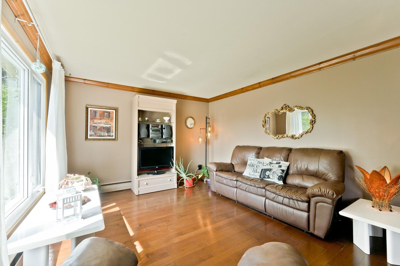 Living room - 3310 Rue Galt O., Sherbrooke (Les Nations), QC - Indoor Photo Showing Living Room