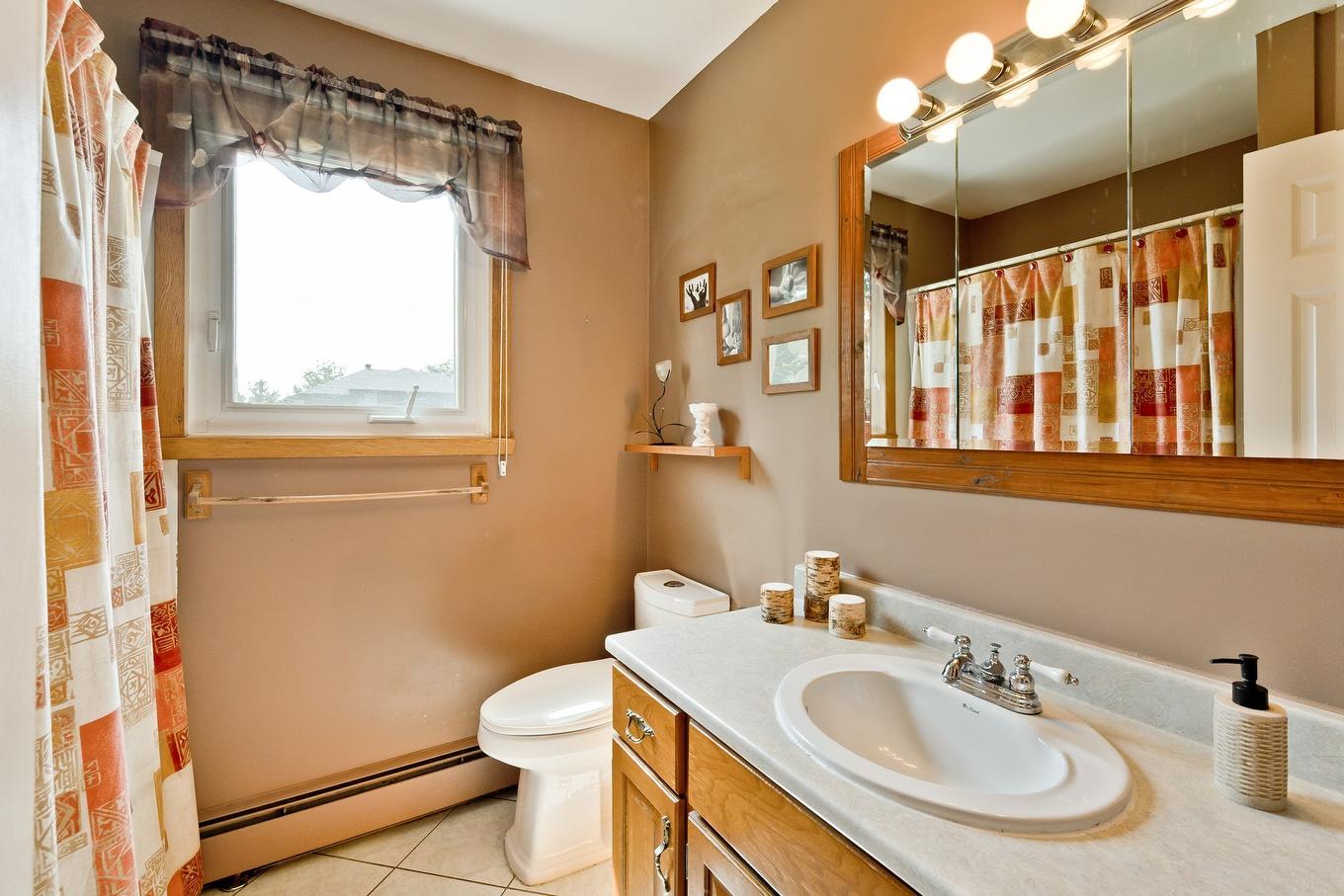 Bathroom - 3310 Rue Galt O., Sherbrooke (Les Nations), QC - Indoor Photo Showing Bathroom