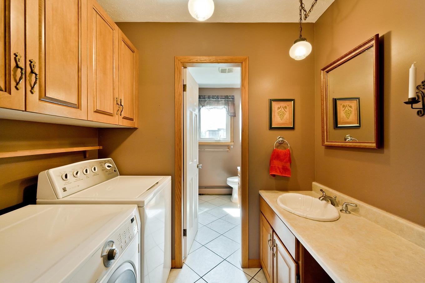 Laundry room - 3310 Rue Galt O., Sherbrooke (Les Nations), QC - Indoor Photo Showing Laundry Room