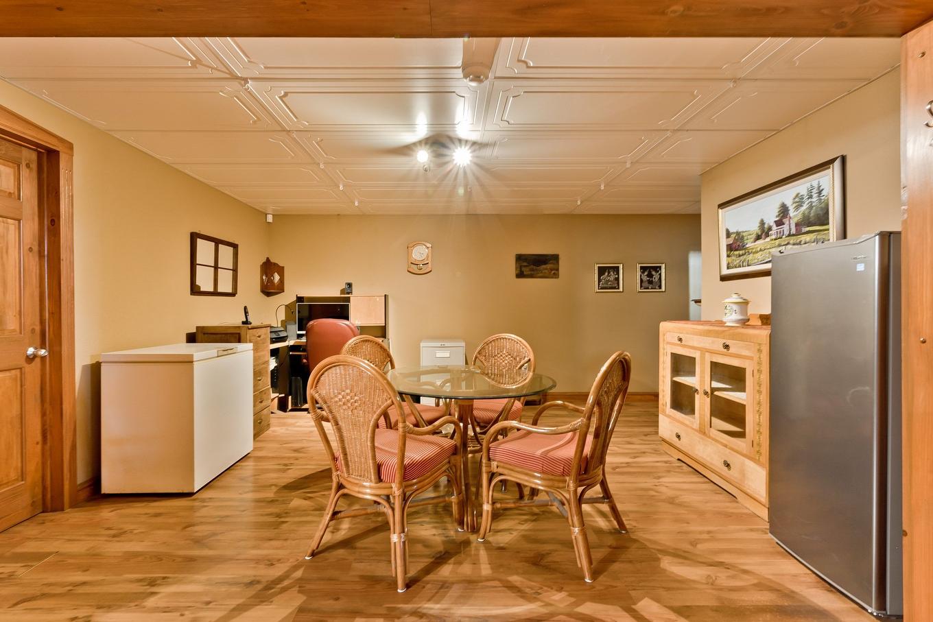 Family room - 3310 Rue Galt O., Sherbrooke (Les Nations), QC - Indoor