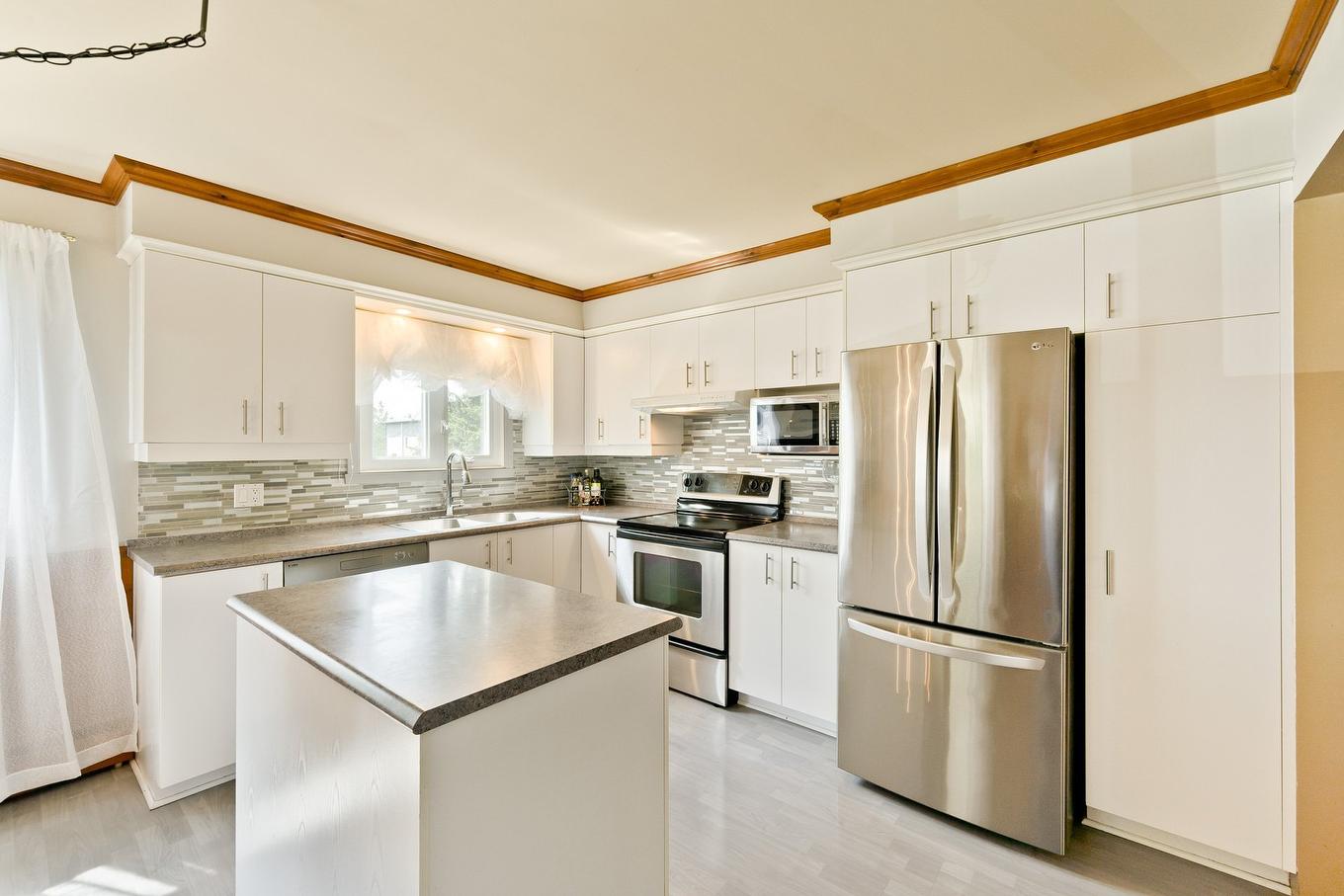 Kitchen - 3310 Rue Galt O., Sherbrooke (Les Nations), QC - Indoor Photo Showing Kitchen With Double Sink