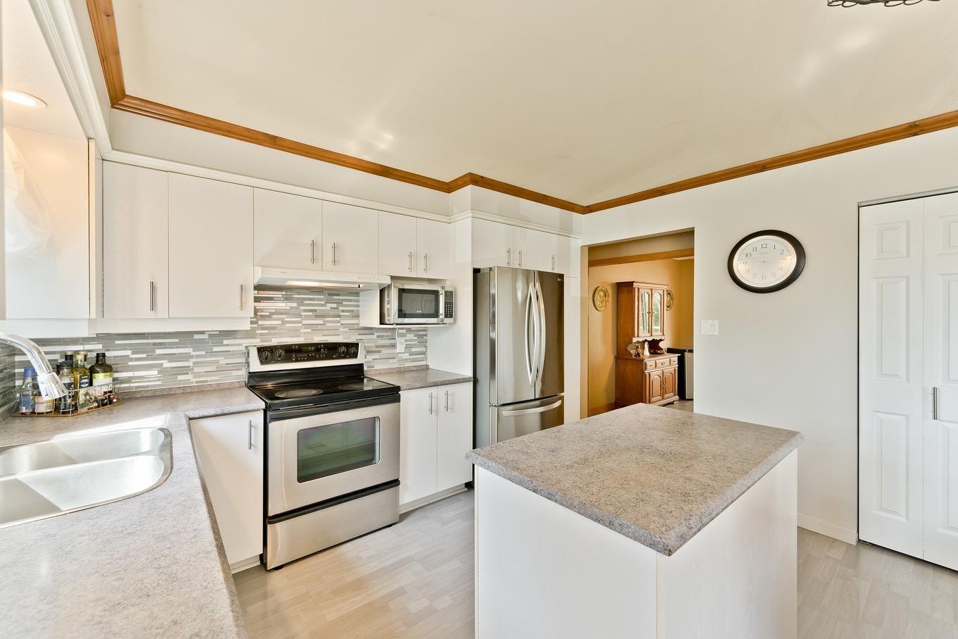 Kitchen - 3310 Rue Galt O., Sherbrooke (Les Nations), QC - Indoor Photo Showing Kitchen With Double Sink