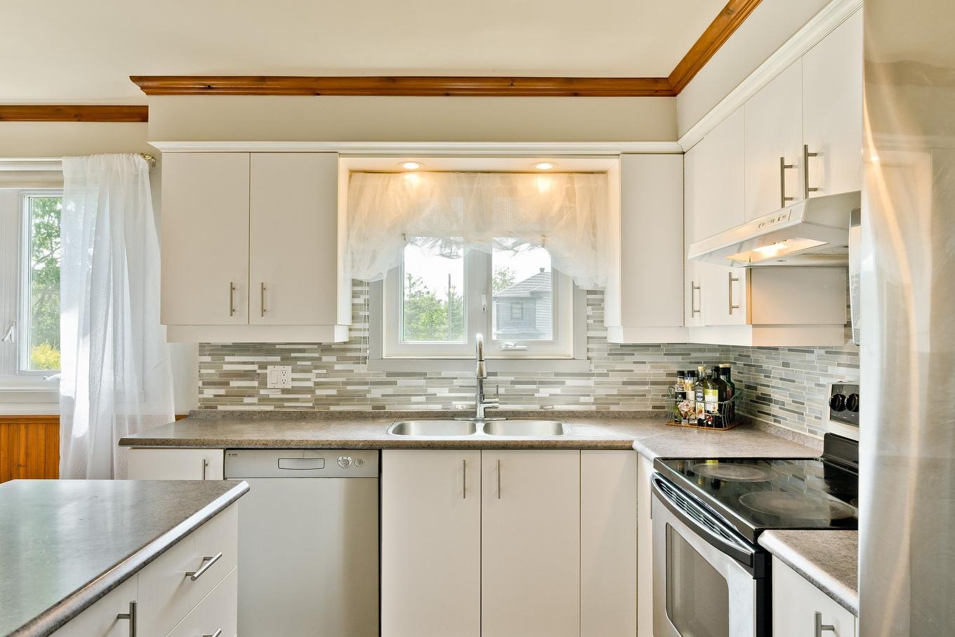 Kitchen - 3310 Rue Galt O., Sherbrooke (Les Nations), QC - Indoor Photo Showing Kitchen With Double Sink