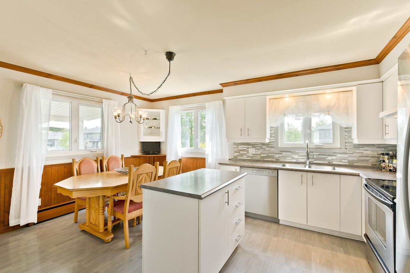 Kitchen - 3310 Rue Galt O., Sherbrooke (Les Nations), QC - Indoor Photo Showing Kitchen With Double Sink