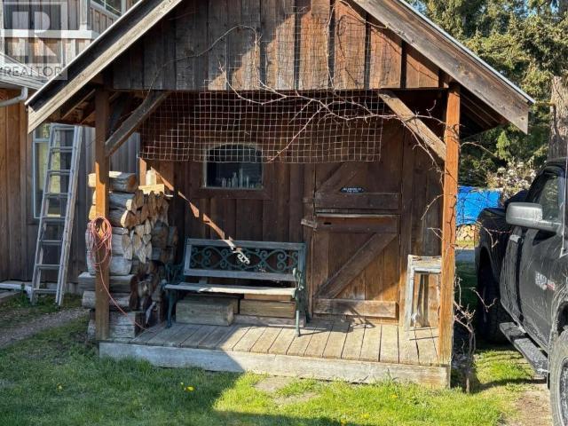 1990 Waterman Ave, Texada Island, BC - Outdoor