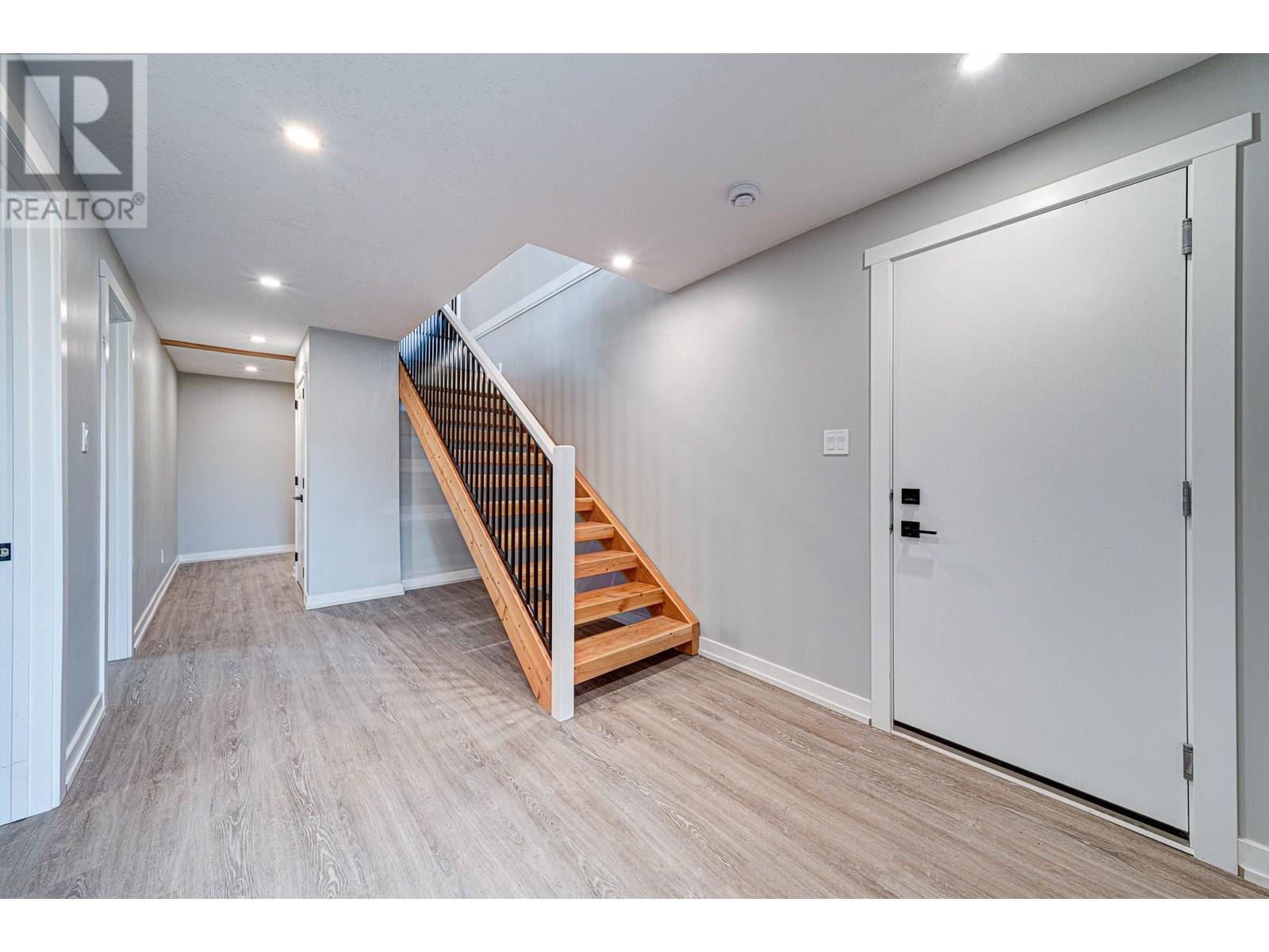 2258 Black Hawk Drive, Sparwood, BC - Indoor Photo Showing Other Room