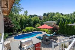 Backs onto Greenspace -garden in the back too -