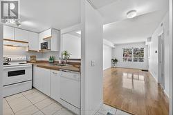 Gourmet Kitchen / Full size Appliance -