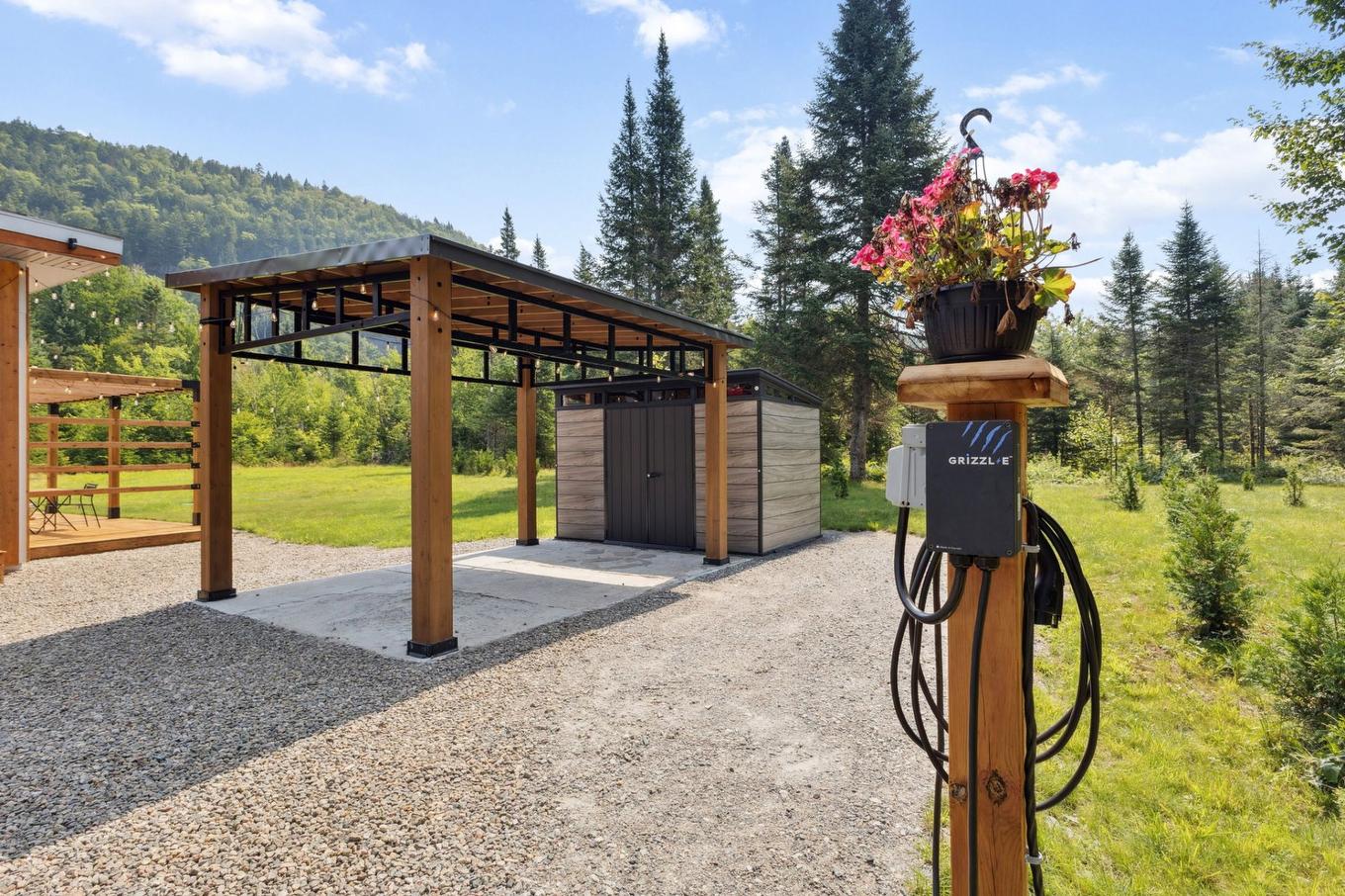 Other - 85 Ch. De La Paroi-Rocheuse, Lac-Supérieur, QC - Outdoor