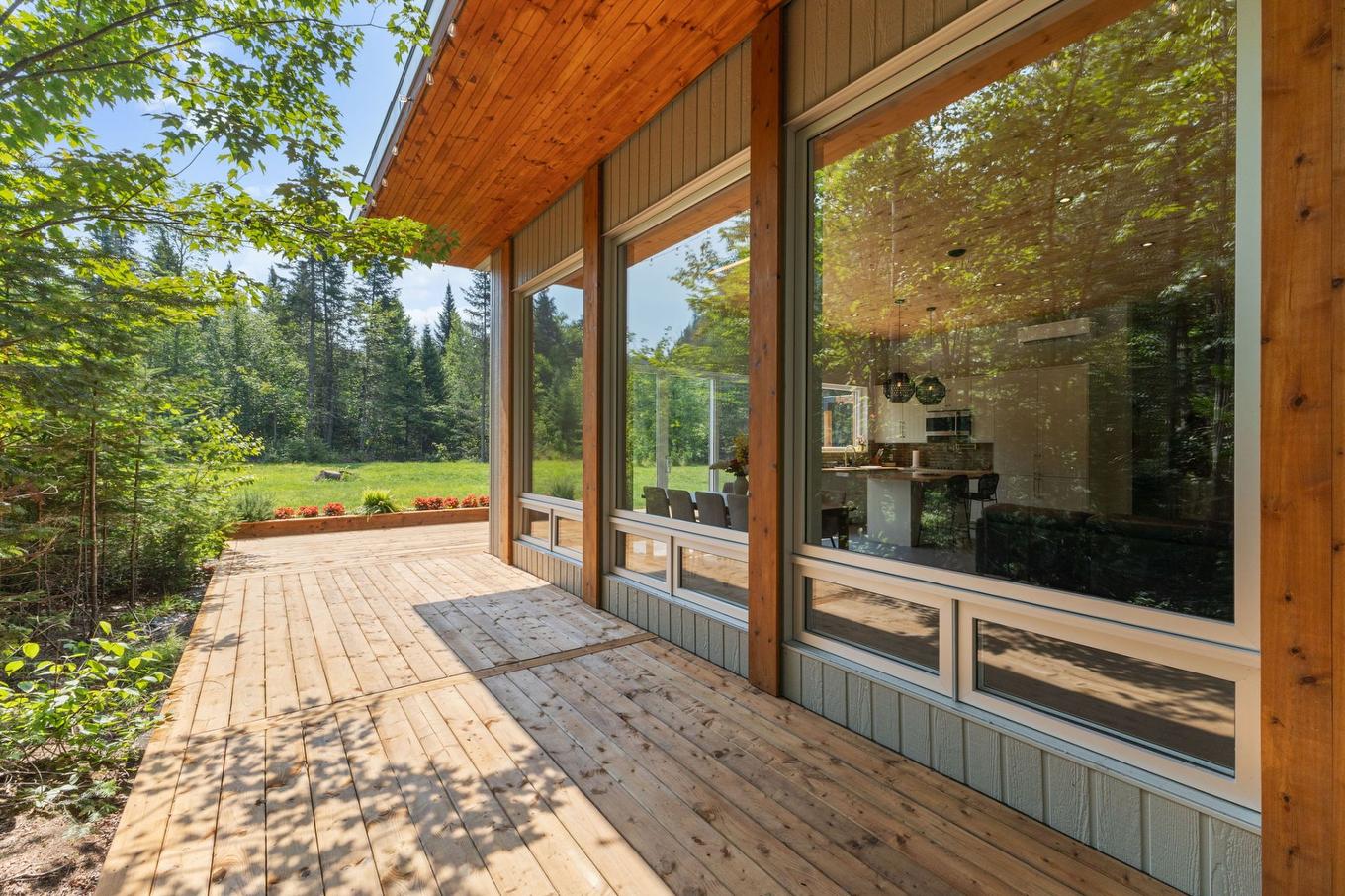 Patio - 85 Ch. De La Paroi-Rocheuse, Lac-Supérieur, QC - Outdoor With Deck Patio Veranda With Exterior