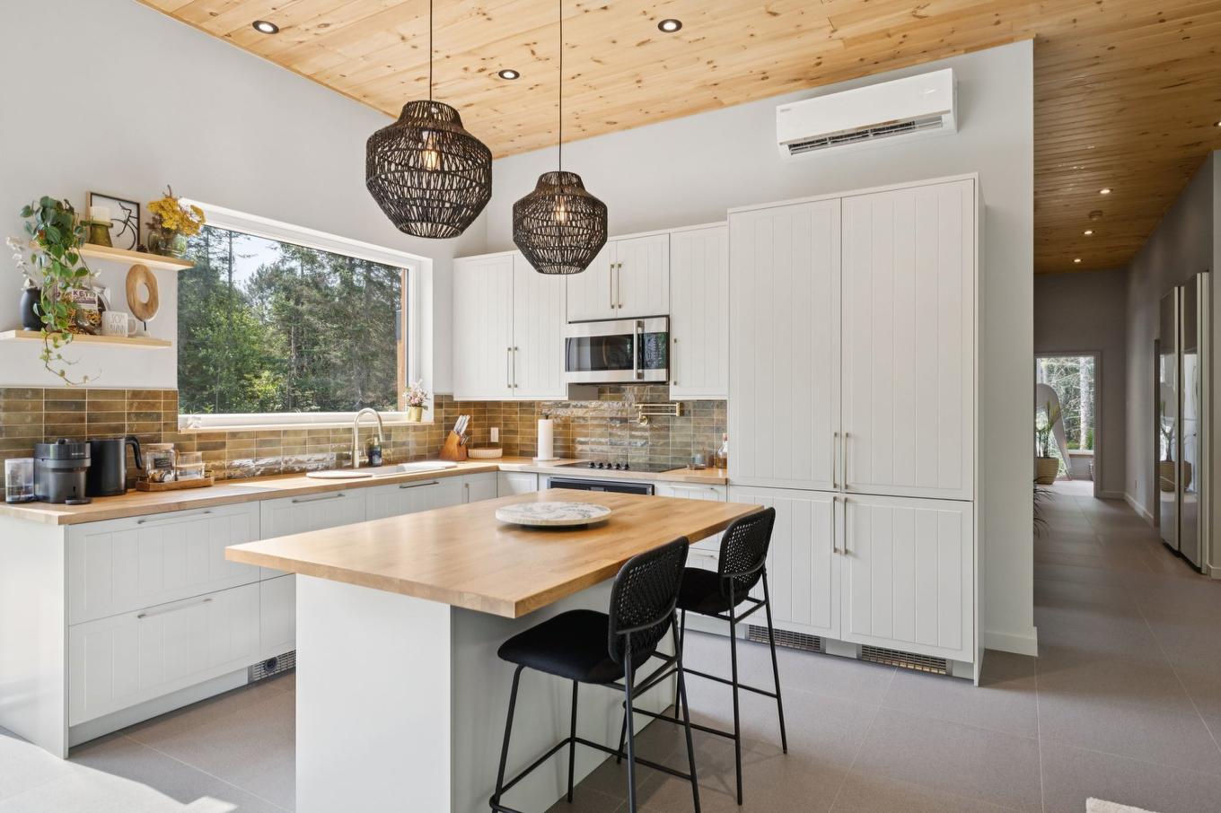 Kitchen - 85 Ch. De La Paroi-Rocheuse, Lac-Supérieur, QC - Indoor Photo Showing Kitchen
