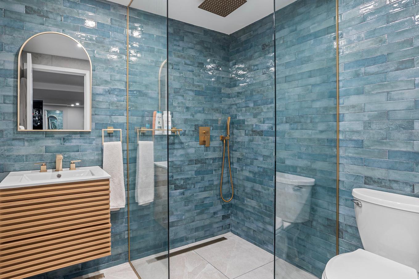 Bathroom - 851 - 853 Ch. Morgan, Saint-Adolphe-D'Howard, QC - Indoor Photo Showing Bathroom