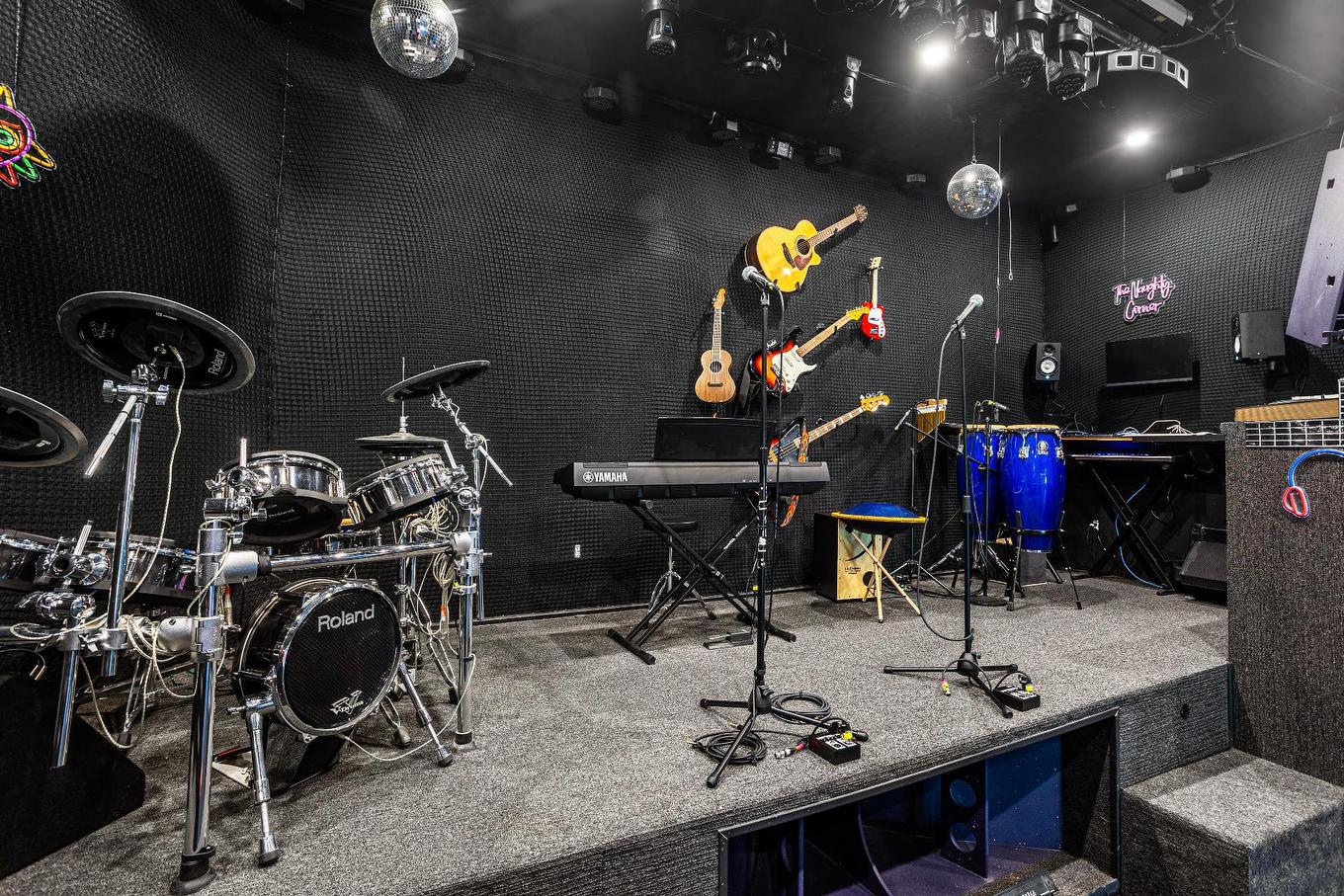 Playroom - 851 - 853 Ch. Morgan, Saint-Adolphe-D'Howard, QC - Indoor