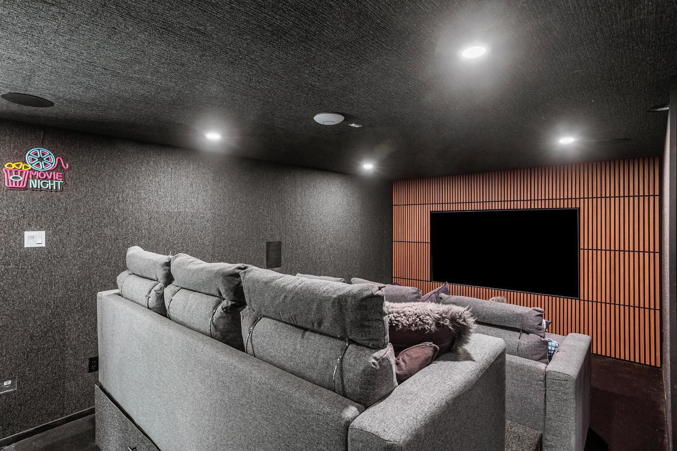 Home theatre - 851 - 853 Ch. Morgan, Saint-Adolphe-D'Howard, QC - Indoor