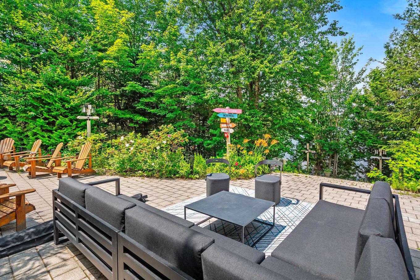 Patio - 851 - 853 Ch. Morgan, Saint-Adolphe-D'Howard, QC - Outdoor