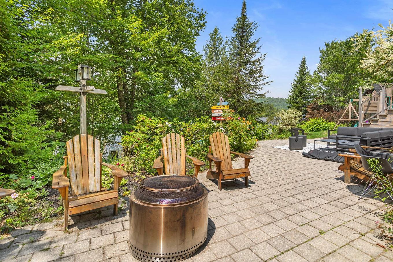 Patio - 851 - 853 Ch. Morgan, Saint-Adolphe-D'Howard, QC - Outdoor