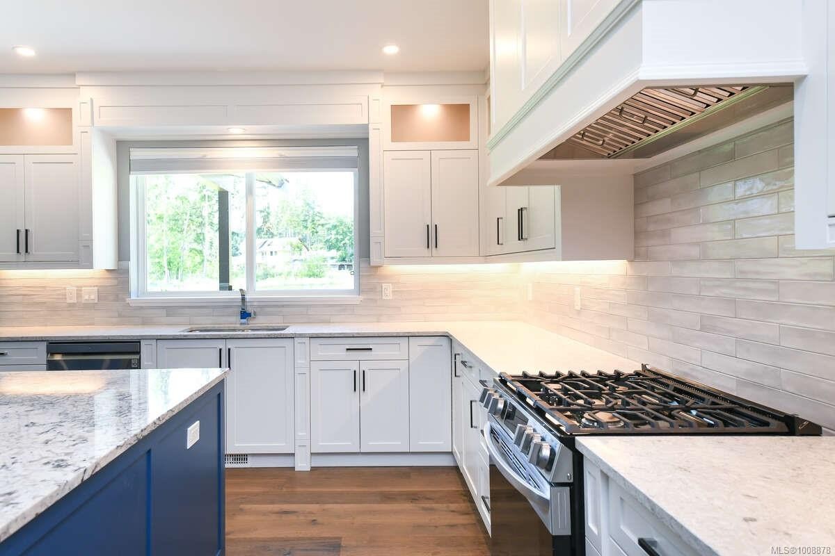 2390 Barbara Rd, Courtenay, BC