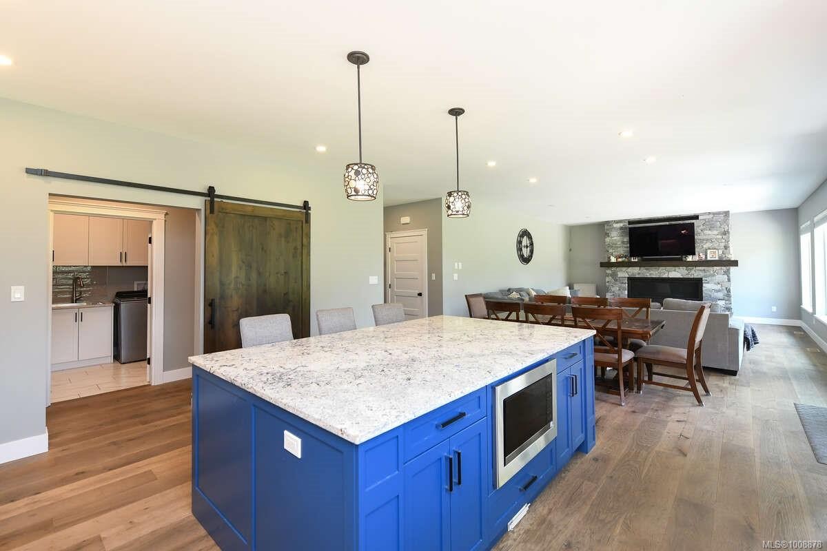 2390 Barbara Rd, Courtenay, BC