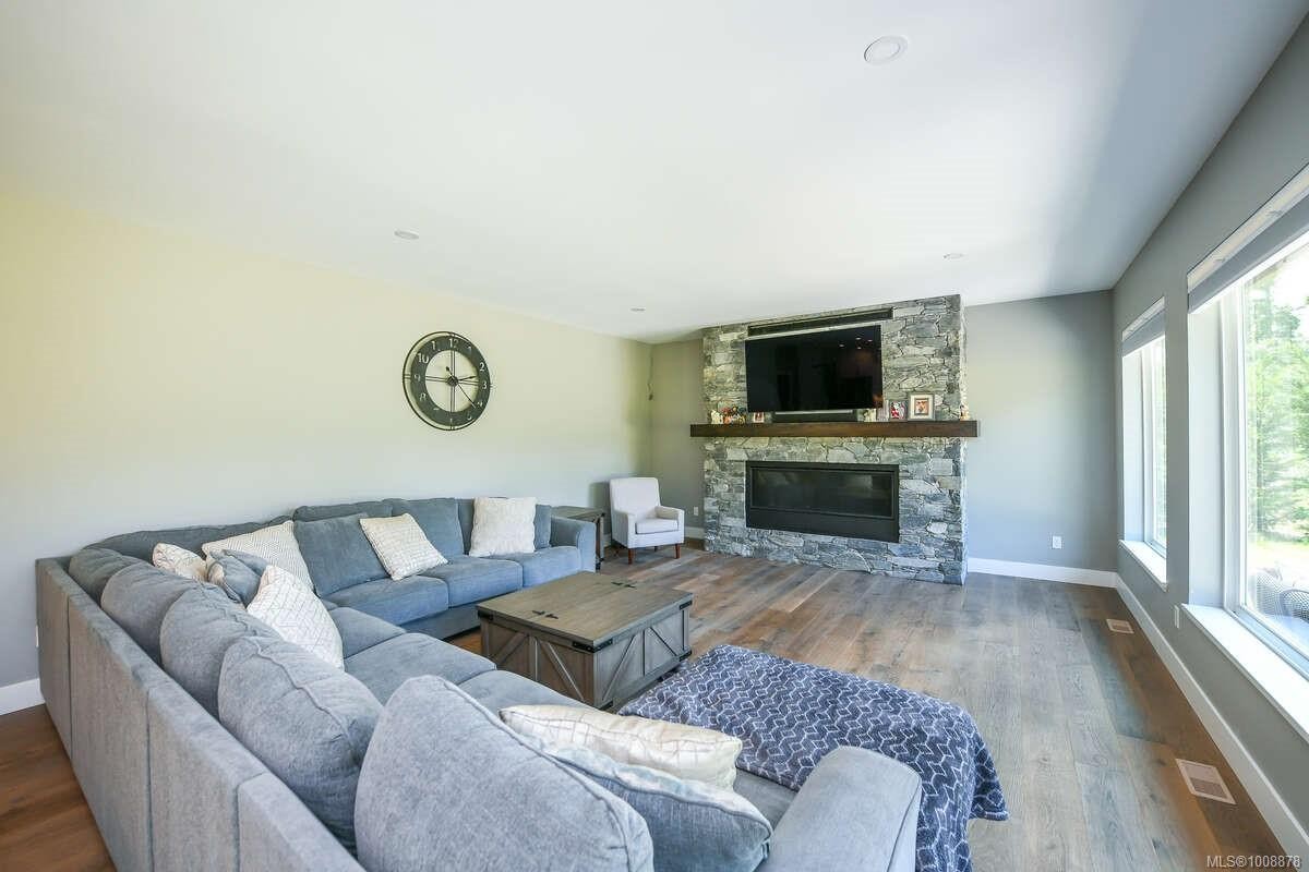 2390 Barbara Rd, Courtenay, BC