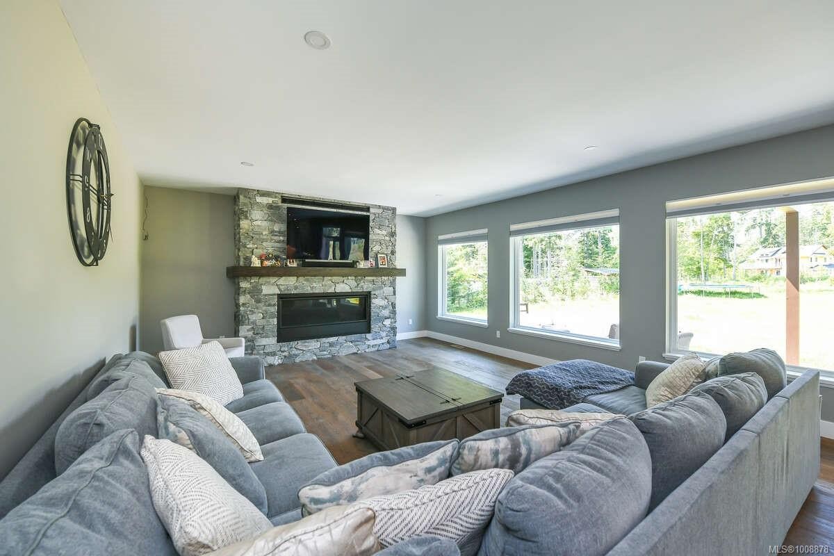 2390 Barbara Rd, Courtenay, BC