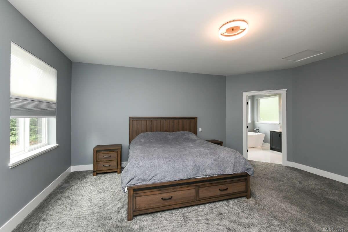 2390 Barbara Rd, Courtenay, BC