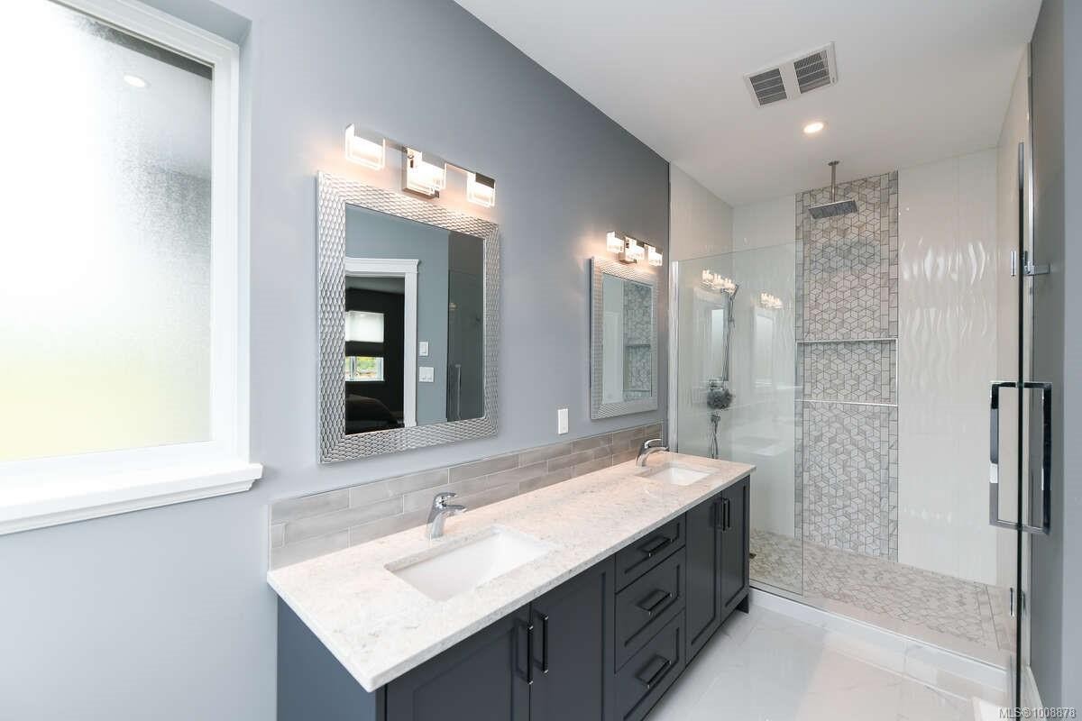 2390 Barbara Rd, Courtenay, BC