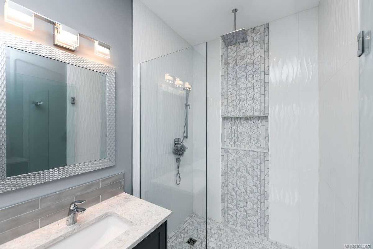 2390 Barbara Rd, Courtenay, BC