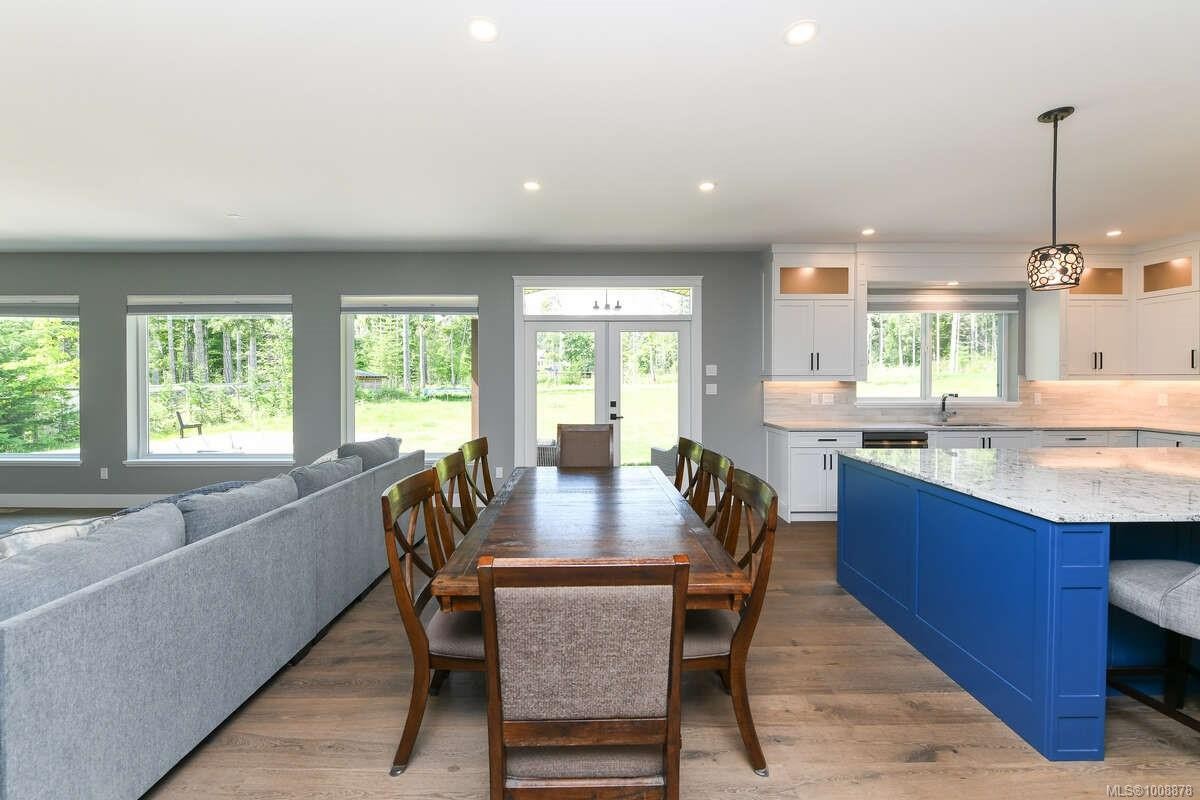 2390 Barbara Rd, Courtenay, BC