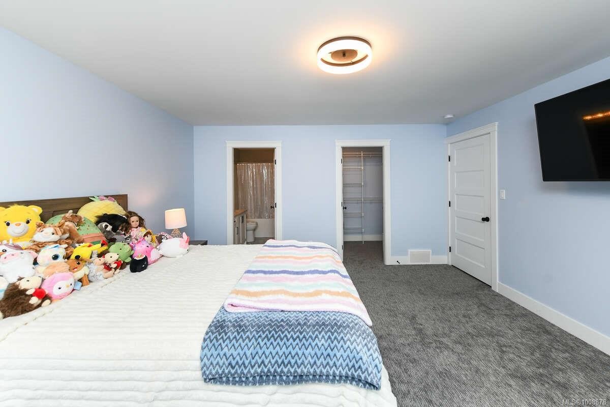 2390 Barbara Rd, Courtenay, BC