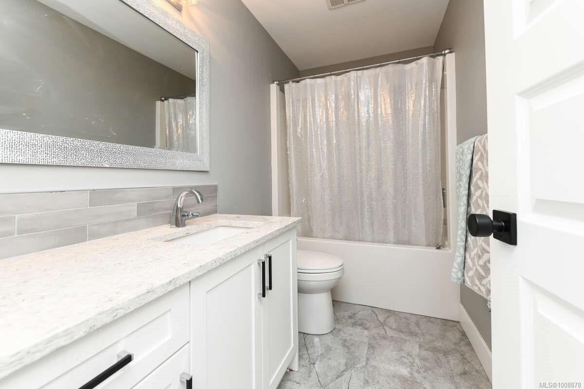 2390 Barbara Rd, Courtenay, BC