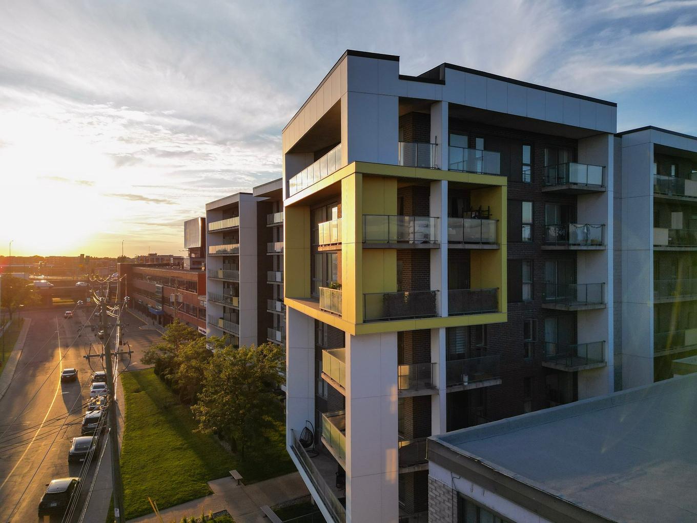 Frontage - 511-2335 Ch. Manella, Mont-Royal, QC - Outdoor