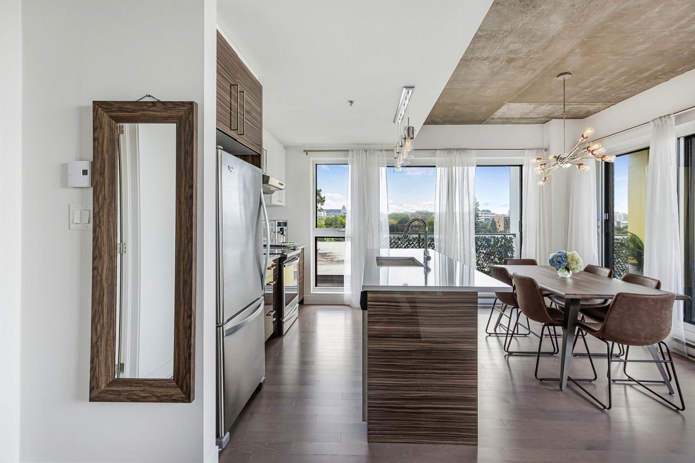 Kitchen - 511-2335 Ch. Manella, Mont-Royal, QC - Indoor Photo Showing Dining Room